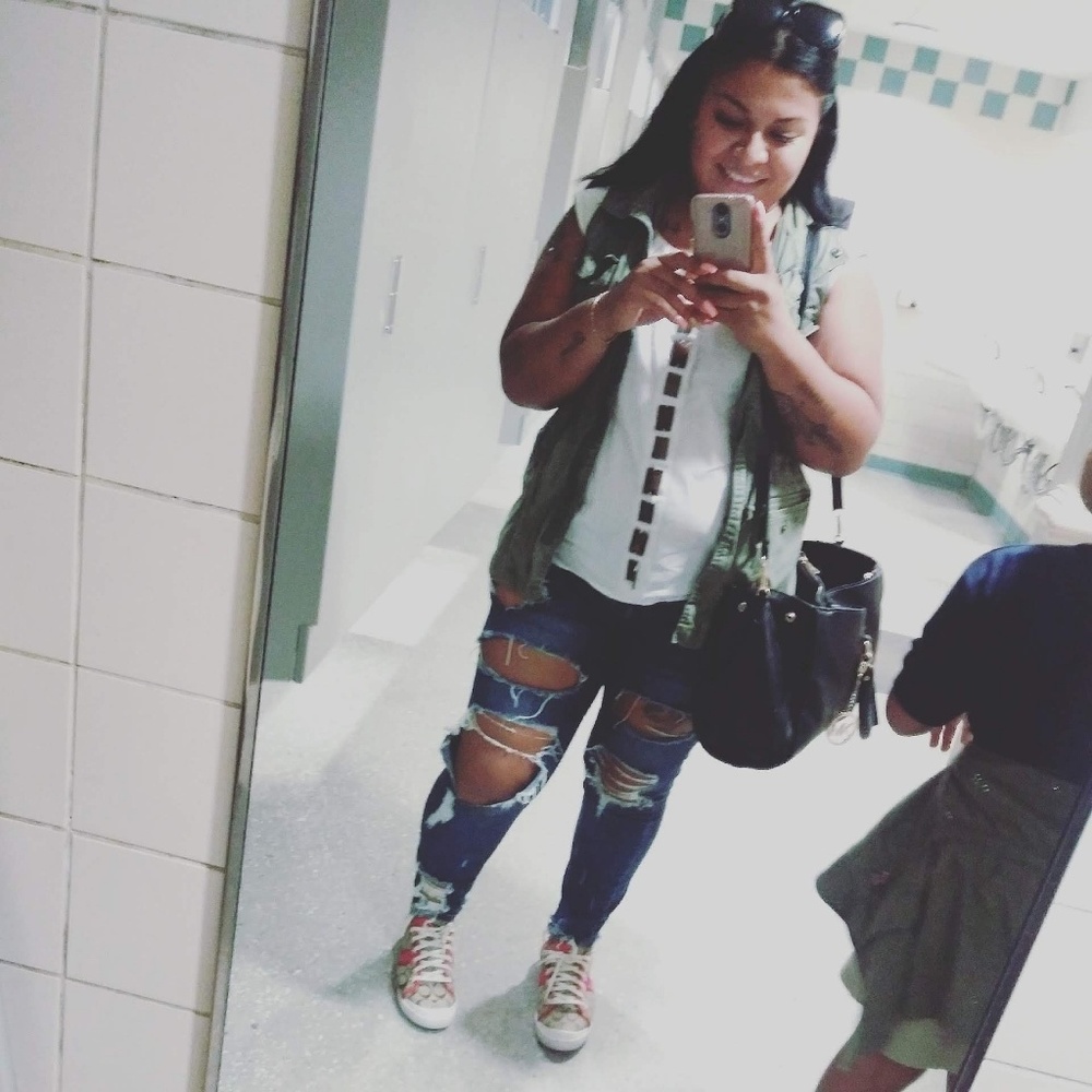 Meet your Posher, Elena